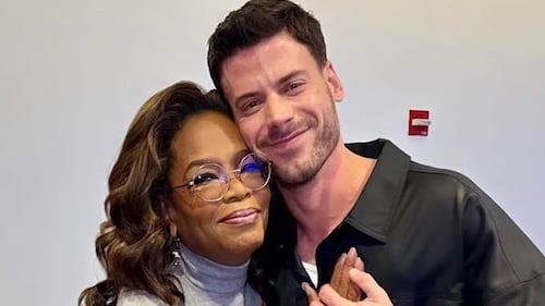 François Arnaud livre de nouveaux détails sur sa rencontre avec Oprah
