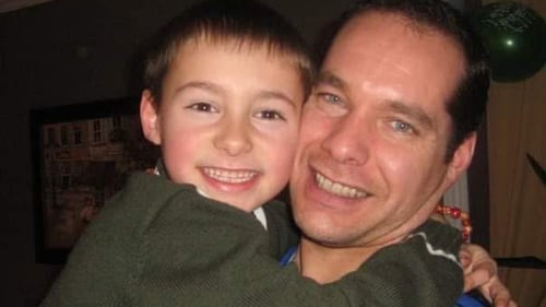 Perdre son père à 20 ans: est-ce que le deuil devient un luxe?