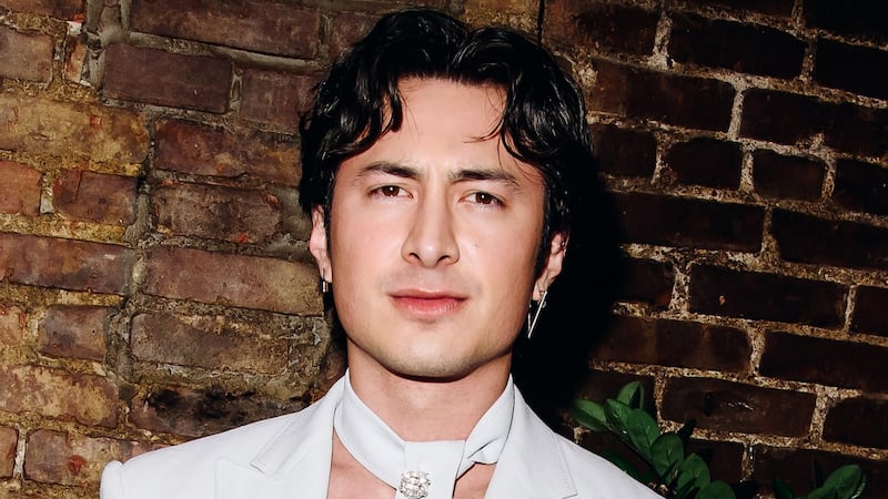 Après Heated Rivalry, Hudson Williams brillera à nouveau sur Crave